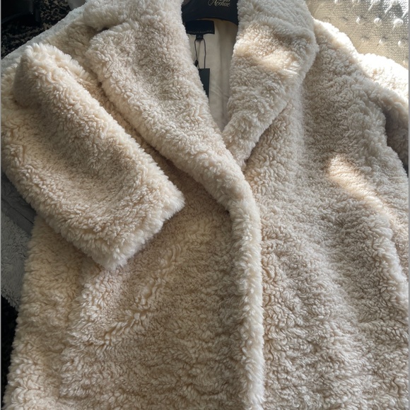 Banana Republic Oversized Sherpa Cocoon Coat - Picture 4 of 8